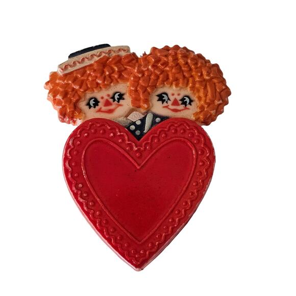 Vintage Hallmark Raggedy Ann & Andy Heart Plastic Pin - Picture 1 of 5